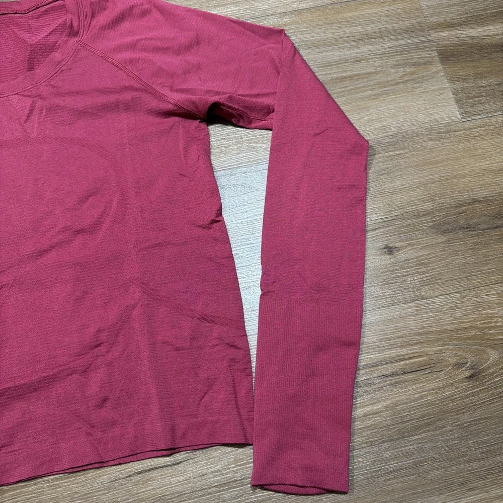 Lululemon Size 8 Swiftly Tech 2.0 Race Length‎ Long Sleeve Magenta Yoga Athletic